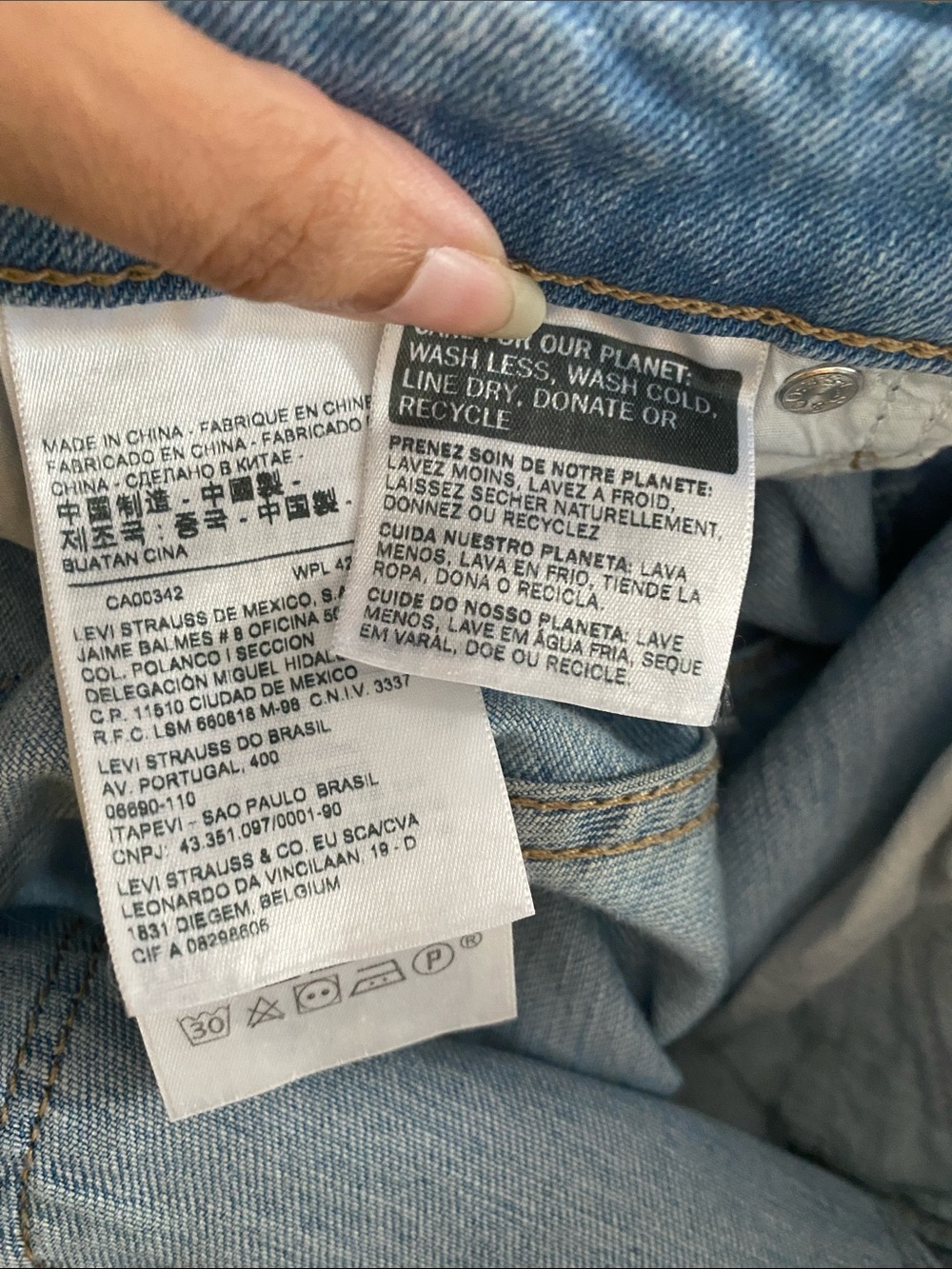 Levi’s 711 Skinny Jeans W27 L30 Distressed Light Wash Denim | kmcloset26 - Picture 10 of 12